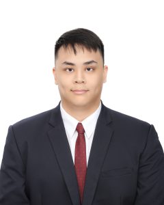 Shu-Hao (Howard) Chang smiles at the camera.